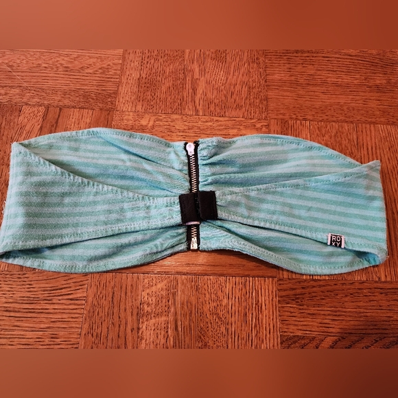 Throwback Roxy Bandeau Zip Top - Picture 2 of 3